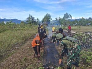 Merajut Asa Satgas Yonif 521/DY Membangun Harapan dan Kebersamaan di Distrik Elelim