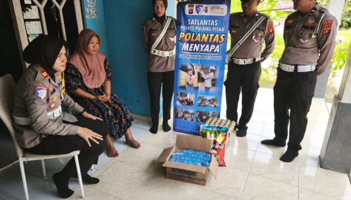 Kasat Lantas Polres Pulang Pisau Kunjungi Korban Laka Lantas, Beri Dukungan dan Bantuan Sembako