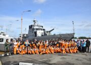 Kunjungan Edukatif TK Cahaya Mentari dan SDN 13 Pontianak di KRI Sembilang