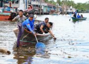 Kodaeral XII Gelar Aksi Bersih Sungai di Muara Kubu Peringati HUT Armada RI 2025