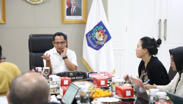 Profil Mendagri Tito dan Wamen PPPA Veronica Bahas Keterlibatan Perempuan dalam Ketahanan Pangan