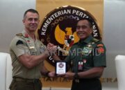 Sekjen Kemhan Letjen TNI Tri Budi Utomo menerima kunjungan Komandan Operasi Khusus Australia (Special Operations Commander Australia/SOCAUST), Mayjen Garth Gould