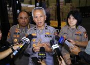 Slog Polri Percepat Distribusi Bantuan ke Tiga Provinsi Terdampak Bencana Melalui Jalur Udara dan Laut
