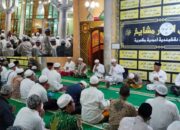 Bupati Sampang Bersama Ketua TP PKK Takziyah dan Tahlil di Kediaman Duka KH Zubaidi Muhammad di Omben