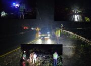 Bencana Alam Pohon Roboh di Jalan Raya Dusun Batioh Desa Batioh dan Dusun Bringkoning Desa Tlagah Banyuates Sampang