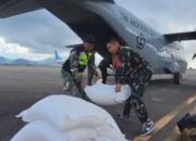 TNI AL Dukung Penanganan Bencana Alam Melalui Distribusi Logistik Udara di Aceh