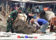 Sinergi Wujud Manunggal Dengan Rakyat, Babinsa Desa Pikatan Bantu Bangun Rumah Warga Binaannya