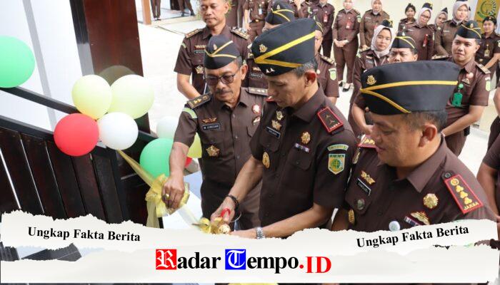 Kajati Kalbar Kunjungan Kerja ke Kejari Mempawah, Resmikan Gedung Pidum dan Evaluasi Kinerja Jajaran