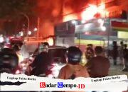 Diduga Konsleting Listrik, Kebakaran Hebat di Jalan Sidomulyo Menganti Hanguskan Bengkel Tambal Ban Milik Mas Agus