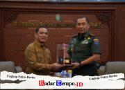 Gubernur Ria Norsan Terima Kunjungan Terhormat Pangdam XII Tanjungpura Mayjen TNI Jamallulael