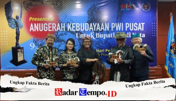 10 Kepala Daerah dan Tiga Wartawan Raih Trofi Abyakta di HPN 2026