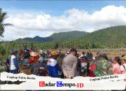Dukung Program Pemerintah, Anggota Koramil 02/Sejangkung Bersama Gapoktan Bemban Laksanakan Semai Benih Padi Perdana