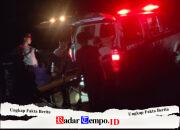 Pria Misterius Jatuh Pingsan di Pinggir Jalan, Polsek Maliku dan Warga Bantu Evakuasi ke Puskesmas