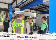 Tingkatkan Kamseltibcarlantas, Satlantas Polres Gresik Edukasi Driver Trans Jatim Lewat “Polantas Menyapa”