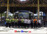 Satlantas Polres Gresik Sapa Driver dan Ramp Check Bus demi Keselamatan Penumpang