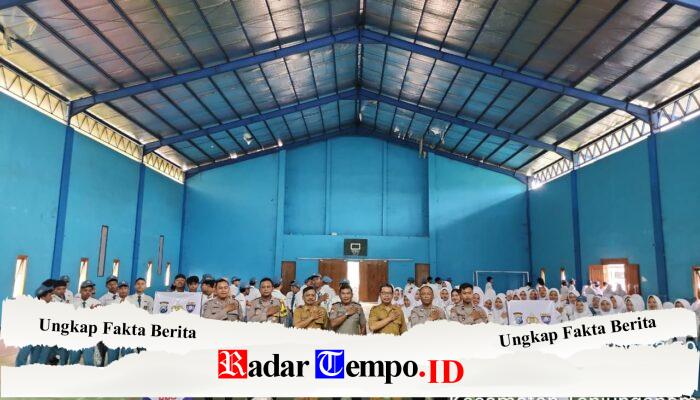 Cegah Narkoba Kenakalan Remaja, Satbinmas Polres Nganjuk Edukasi Pelajar SMAN 1 Tanjunganom