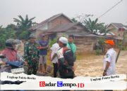 Hujan Lebat Semalam Suntuk, Babinsa Koramil 1009-02/Pelaihari Laksanakan Patroli Wilayah