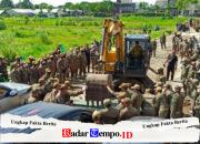 BENTROK DI MUTIARA REGENCY: Eksekusi Tembok Jalan Umum Ricuh, Warga Luka-Luka, Diduga Ada Kekerasan Saat Penertiban Satpol PP Sidoarjo