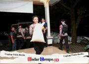 Polres Jember Salurkan Bantuan Sembako Warga Terdampak Banjir di Desa Pakis