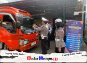 Layanan Kesehatan Gratis, Aksi Simpatik Polres Blitar Edukasi Pengguna Jalan di Ops Keselamatan Semeru