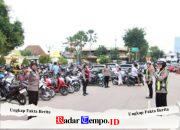 Polwan Polres Sumenep Turun ke Lapangan, Amankan Sholat Jum’at dan Kelancaran Lalu Lintas