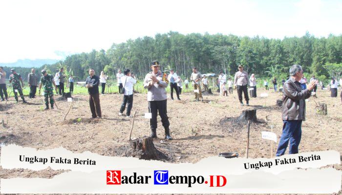 Polres Bondowoso Turut Tanam 1.000 Pohon Gerakan Sedekah Oksigen HPN 2026