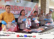 Kapolres Batu Rilis Tersangka Curat, Emas dan Perak Diancam 9 Tahun Penjara