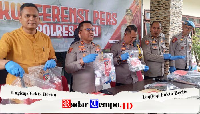 Kapolres Batu Rilis Tersangka Curat, Emas dan Perak Diancam 9 Tahun Penjara