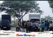 Laka Lantas di Jalan Raya Camplong Sampang: Minibus Hantam Truk Box Saat Mendahului, Satu Orang Dilarikan ke RSUD