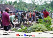 TMMD Ke 127 Kodim 0808/Blitar Dan Warga Gotong Royong Cor Pondasi Rumah Mbah Mujinah