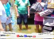 Polresta Sidoarjo Salurkan Bantuan Sembako Untuk Warga Terdampak Banjir di Dusun Dodokan