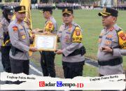 Kapolres Melawi Terima Penghargaan dari Kapolda Kalbar, Polres Melawi Raih Juara 2 Program Pemanfaatan Lahan Produktif