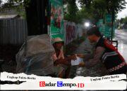 Patroli Takjil Polres Nganjuk, Tebar Kepedulian di Tengah Padatnya Arus Jelang Berbuka