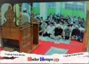 Kapolda Kalbar Mengajak Seluruh Personil Rutin Sholat Tarawih Berjamaah di Masjid Annur Polda Kalbar dalam Meningkatkan Keimanan dan Ketaqwaan Dimomen Ramadhan