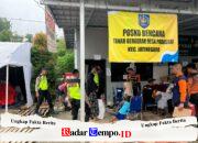 POLISI SIAGA PANTAU DAN AMANKAN LOKASI TANAH BERGERAK DI JATINEGARA