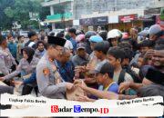 Polres Situbondo Bersama Insan Pers Berbagi Takjil Ratusan Bungkus Habis Dalam 10 Menit