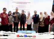 Ramadhan, Wabup dr. Alif Didampingi Kadinsos Serahkan Bantuan Untuk ODHIV Wujud Komitmen Eliminasi AIDS di Gresik