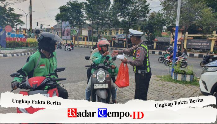 Bulan Suci Ramadhan, Satlantas Bangkalan dan Ojol Sinergi Ciptakan Kamselticarlantas