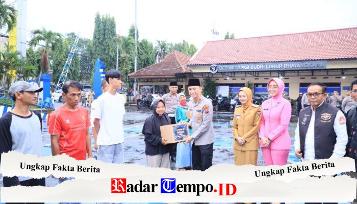 Polres Kediri Kota Bersama HDCI Kediri Raya dan Bhayangkari Cabang Kediri Kota Tebar Kebaikan: Bagikan 1000 Takjil dan 400 Paket Sembako