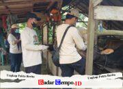 Sukseskan Program Kesehatan Hewan Ternak, Babinsa Kodim 1009/Tla Dampingi Tim Kesehatan Hewan Tala