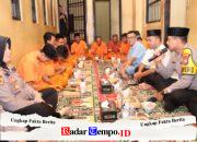 Wujudkan Kepedulian dan Pendekatan Humanis, Kapolres Sumenep Buka Puasa Bersama Tahanan