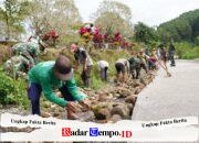 Pemasangan Berem Jalan Terus Dikebut Satgas TMMD Ke 127 Kodim 0808/Blitar Bersama Warga