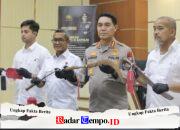 Polda Jatim Amankan Tiga Tersangka Kasus Pemerasan Disertai Pengancaman di Pasuruan