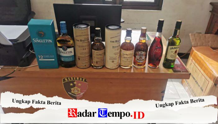 Polrestabes Surabaya Amankan Ratusan Liter Miras Ilegal di Lakarsantri