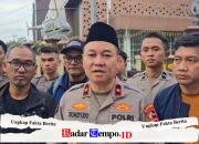 Polri dan Jurnalis Bagikan 1.500 Takjil kepada Masyarakat di Sekitar Mabes Polri