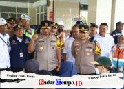Kapolda Jatim Cek Pos Terpadu dan Pos Pam di Surabaya Pastikan Layanan Mudik Berjalan Optimal