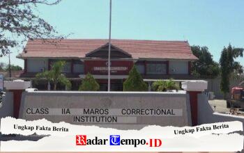 VIRAL! Kalapas Maros Oknum Petugas Meyewakang HP di Dalam Terali Besi