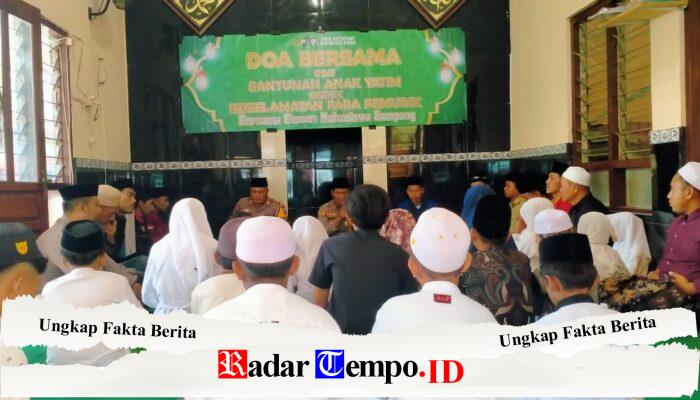 Satlantas Polres Sampang Bagi Santunan Anak Yatim dan Gelar Doa Bersama di Musholla Satlantas