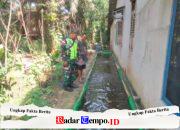 Babinsa Koramil 06/Selakau Komsos Bersama Peternak Ikan di Desa Binaan