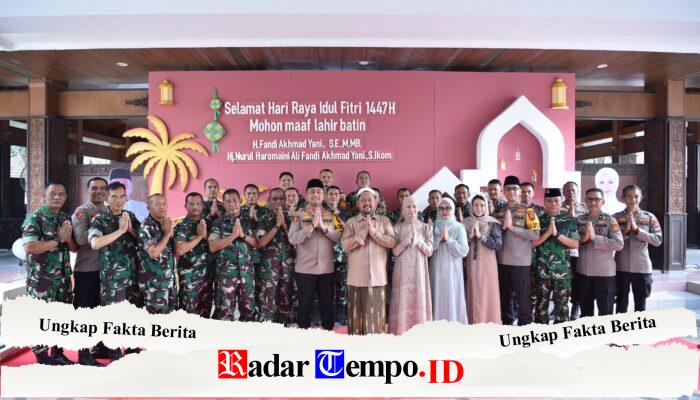 Kapolres Gresik Hadiri Halal Bihalal Bersama Forkopimda di Kediaman Bupati, Perkuat Soliditas Lintas Sektor